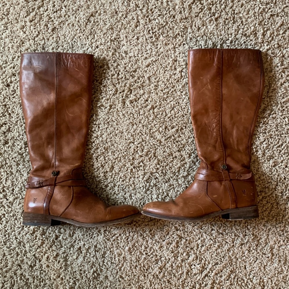 Women’s calf-length leather Frye boots